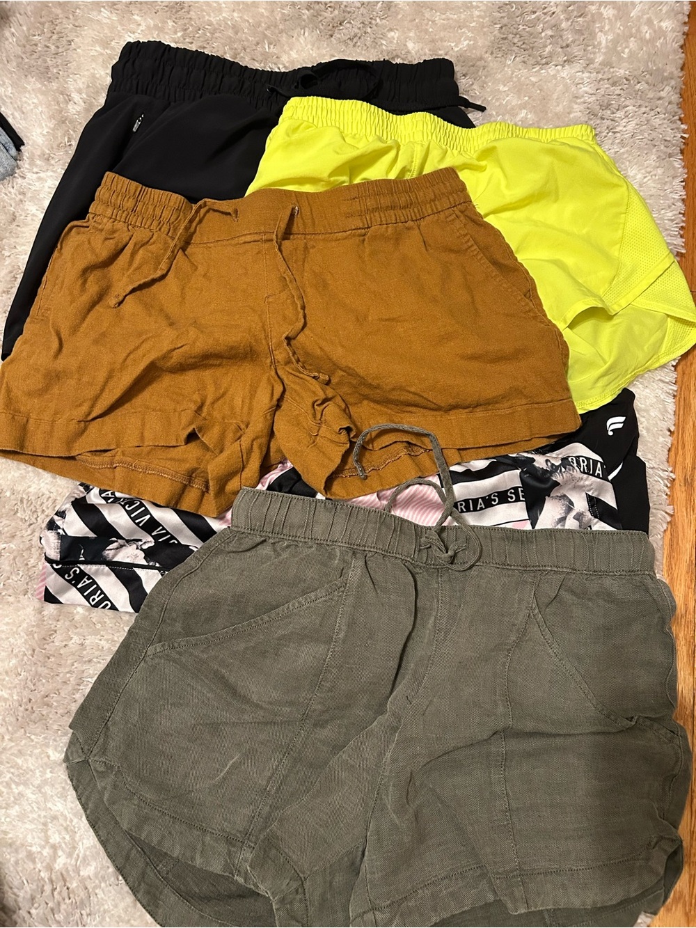 C&C California Olive Green Drawstring Linen Shorts
